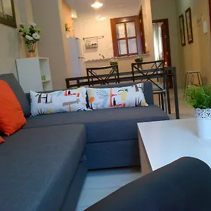 Triana Pureza Apartment